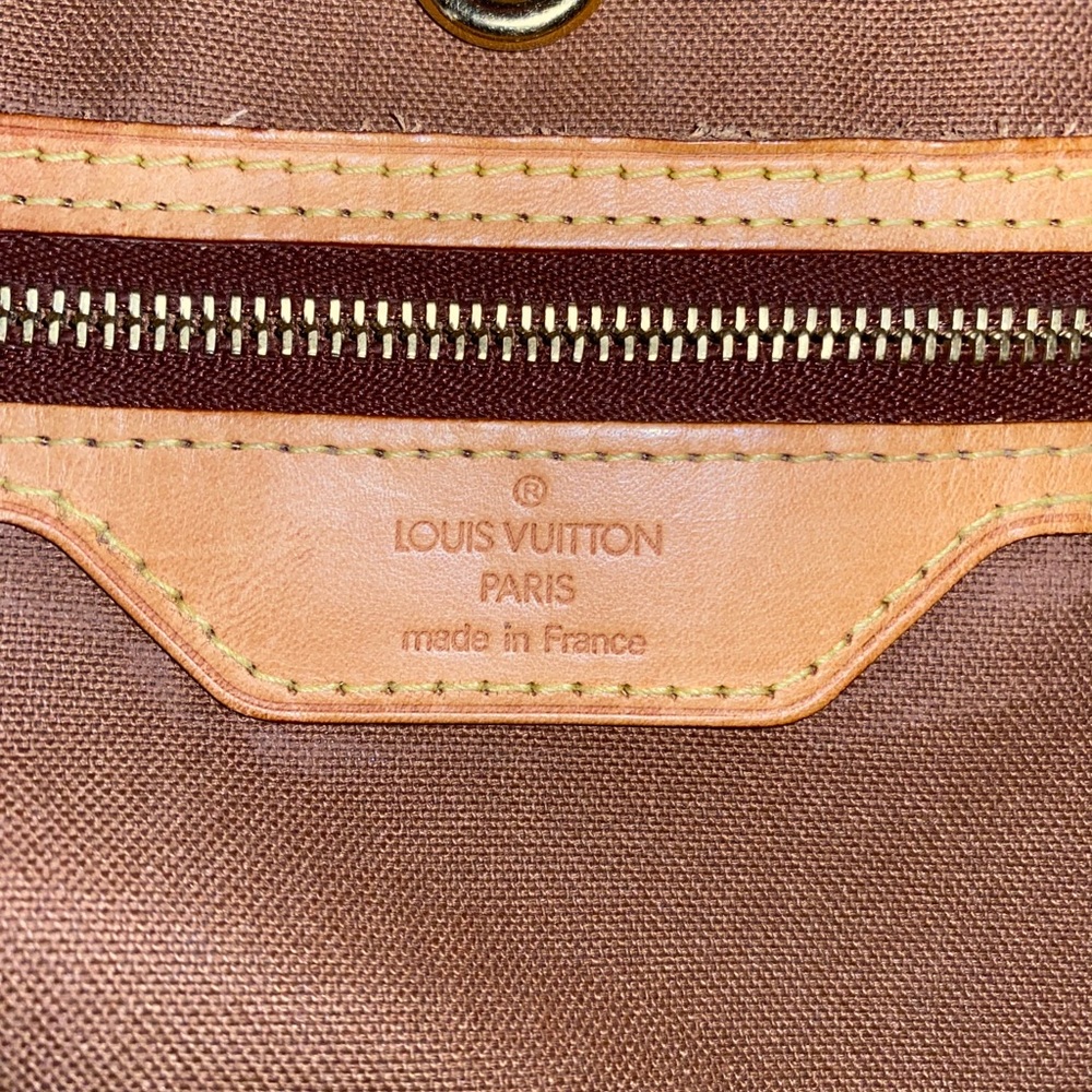 Louis Vuitton monogram tote bag!!!
